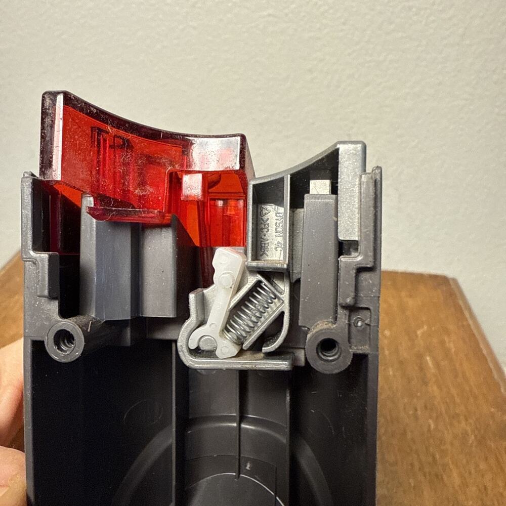 Dyson Ball UP13 DC41 DC65 DC66 DC50 Vacuum Cleaner Parts Power Switch Button‎ - Picture 6 of 7